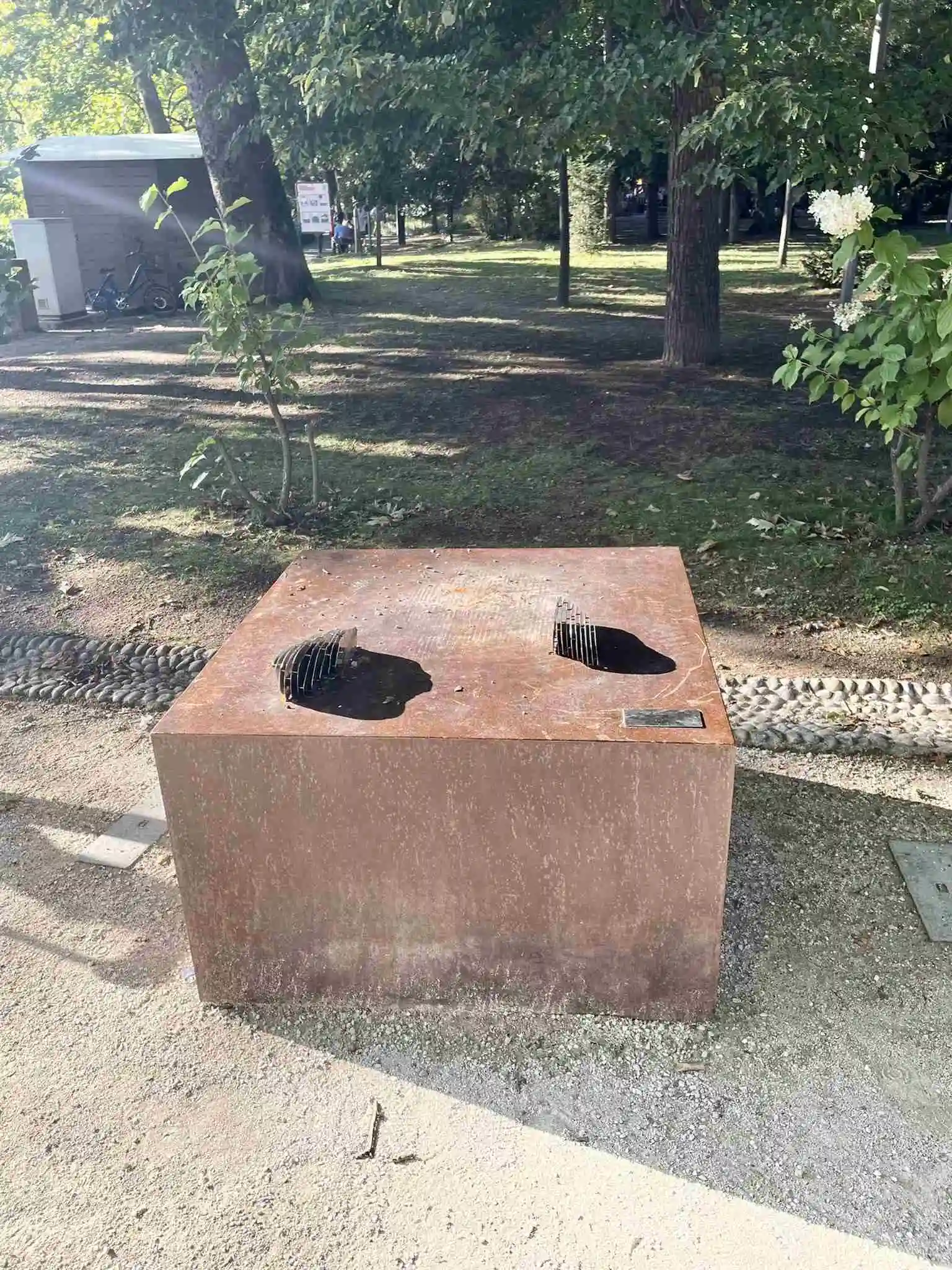 瑞士卢加诺市中本聪雕像被盗，Tether与市政府联合项目耗时两年完成